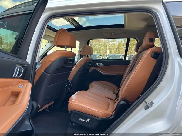 5UXCW2C59KL080798 2019 BMW X7 - Image 8