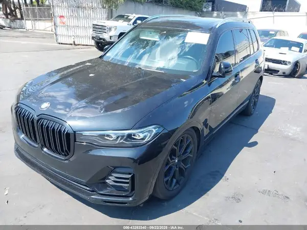 5UXCW2C59KL080865 2019 BMW X7 - Image 2