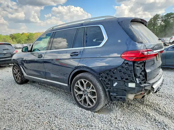 5UXCW2C59KL082101 2019 BMW X7 - Image 2