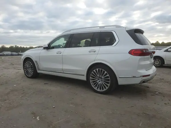 5UXCW2C59KL084057 2019 BMW X7 - Image 2
