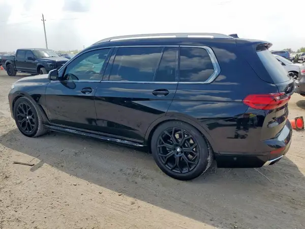 5UXCW2C59KL087640 2019 BMW X7 - Image 2