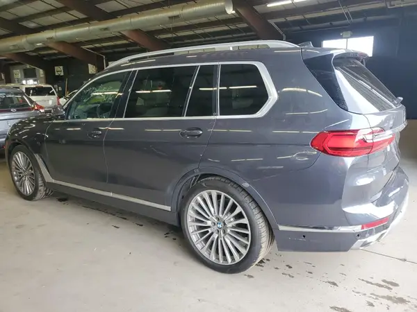 5UXCW2C59KLB43658 2019 BMW X7 - Image 2