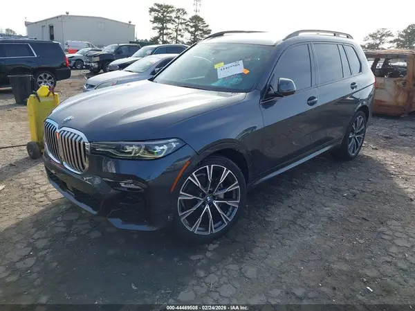 5UXCW2C5XKL082981 2019 BMW X7 - Image 2