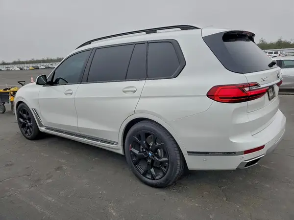 5UXCX4C03L9C89193 2020 BMW X7 - Image 2