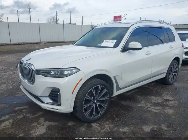5UXCX4C09L9B25687 2020 BMW X7 - Image 2