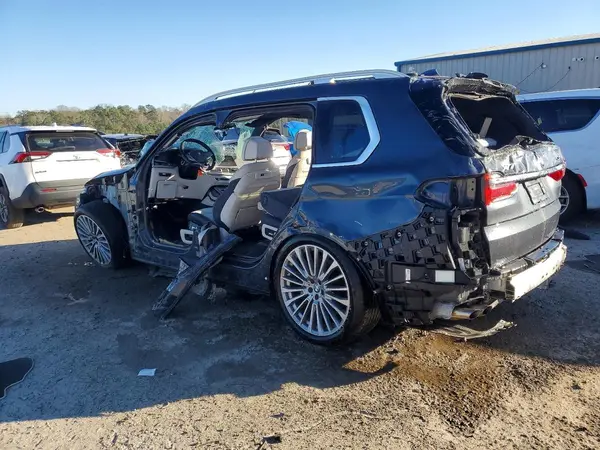 5UXCX4C50KLB39815 2019 BMW X7 - Image 2