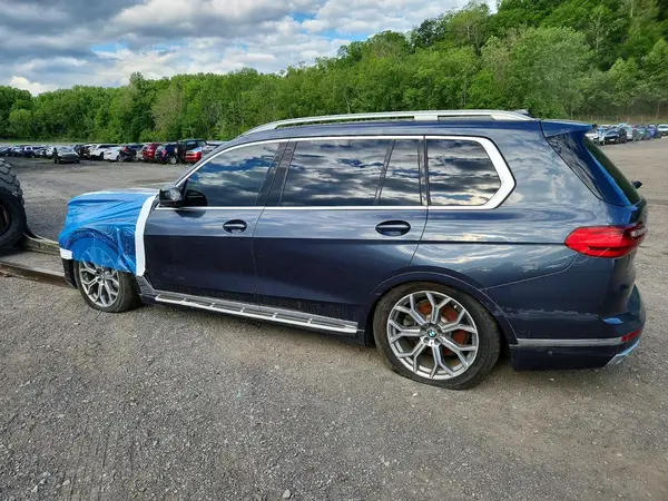 5UXCX4C50KLS35957 2019 BMW X7 - Image 2