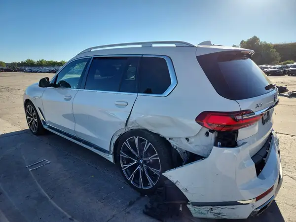 5UXCX4C50KLS38633 2019 BMW X7 - Image 2