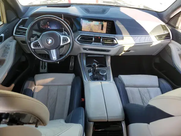 5UXCX4C51KLB39547 2019 BMW X7 - Image 8