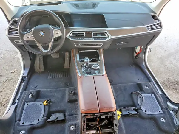 5UXCX4C51KLS38382 2019 BMW X7 - Image 8