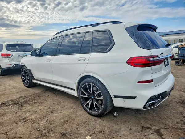 5UXCX4C51KLS38639 2019 BMW X7 - Image 2