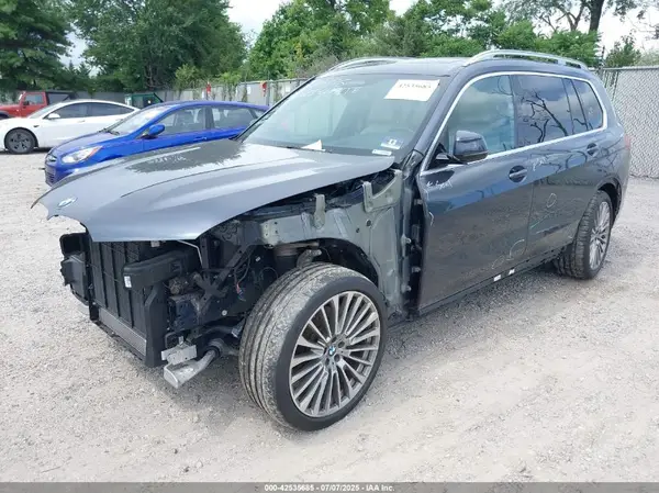 5UXCX4C52KLB39783 2019 BMW X7 - Image 2