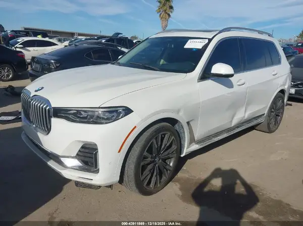 5UXCX4C52KLS36561 2019 BMW X7 - Image 2