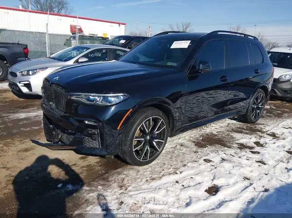 5UXCX4C52KLS37001 2019 BMW X7 - Image 2