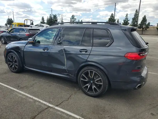 5UXCX4C52KLS38522 2019 BMW X7 - Image 2