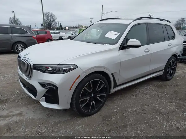5UXCX4C52KLS38729 2019 BMW X7 - Image 2
