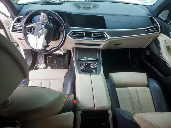 5UXCX4C53KLS36214 2019 BMW X7 - Image 8