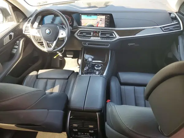 5UXCX4C53KLS36228 2019 BMW X7 - Image 8