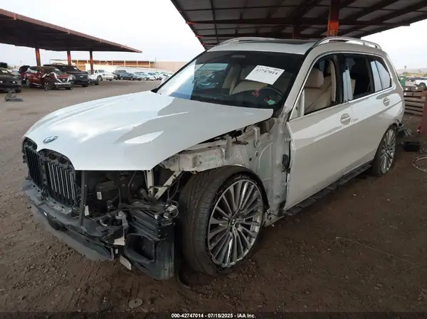 5UXCX4C53KLS37203 2019 BMW X7 - Image 2