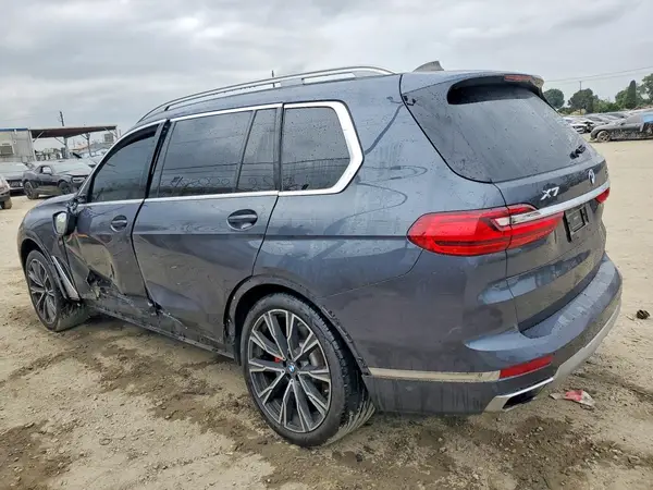 5UXCX4C53KLS39159 2019 BMW X7 - Image 2