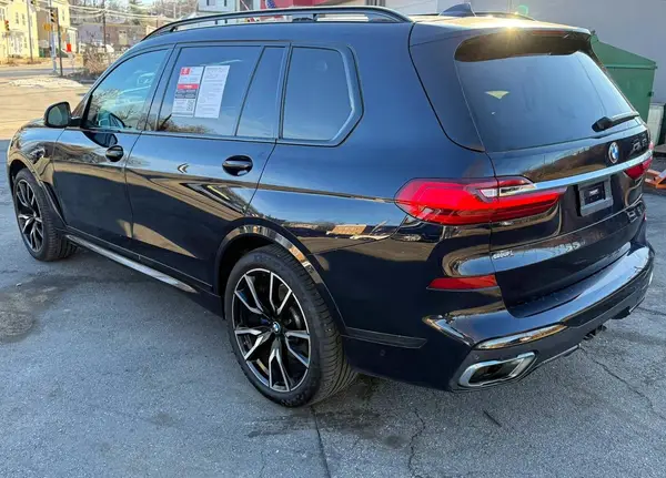 5UXCX4C54KLB39719 2019 BMW X7 - Image 2