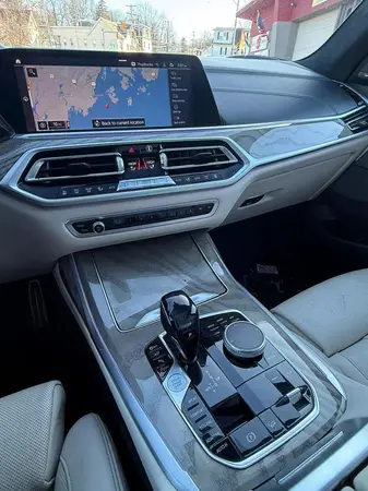 5UXCX4C54KLB39719 2019 BMW X7 - Image 8