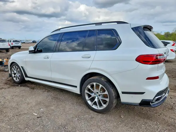 5UXCX4C54KLB40174 2019 BMW X7 - Image 2
