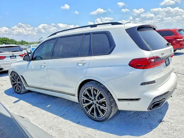 5UXCX4C54KLS38442 2019 BMW X7 - Image 2