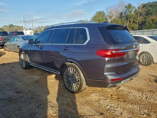 5UXCX4C55KLS35808 2019 BMW X7 - Image 2