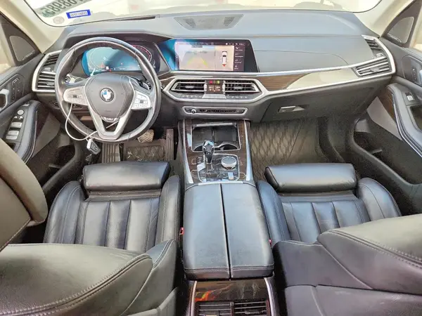 5UXCX4C55KLS36313 2019 BMW X7 - Image 8