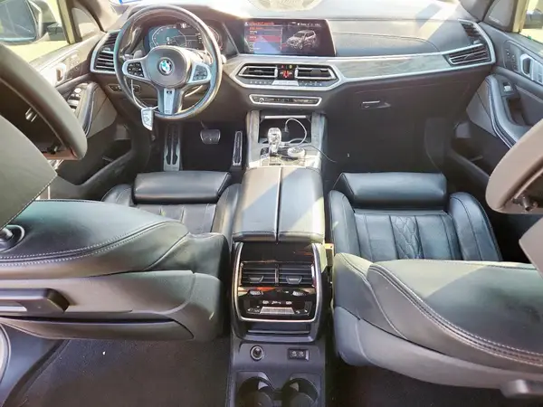 5UXCX4C55KLS36330 2019 BMW X7 - Image 8