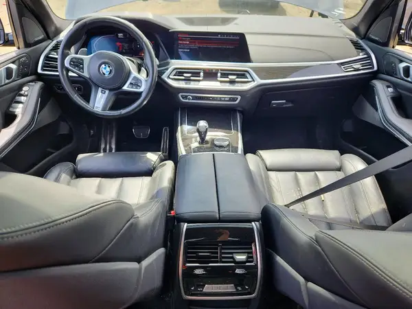 5UXCX4C55KLS36389 2019 BMW X7 - Image 8