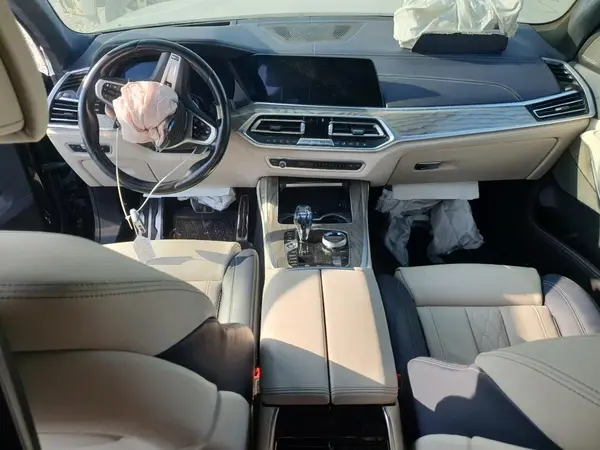 5UXCX4C55KLS36702 2019 BMW X7 - Image 8