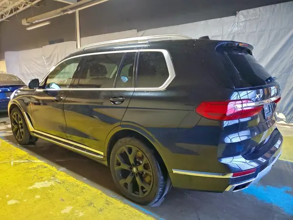 5UXCX4C55KLS36750 2019 BMW X7 - Image 2