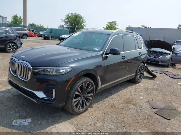 5UXCX4C55KLS38109 2019 BMW X7 - Image 2