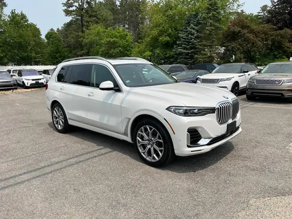 5UXCX4C55KLS38210 2019 BMW X7 - Image 2