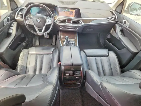 5UXCX4C55KLS38272 2019 BMW X7 - Image 8