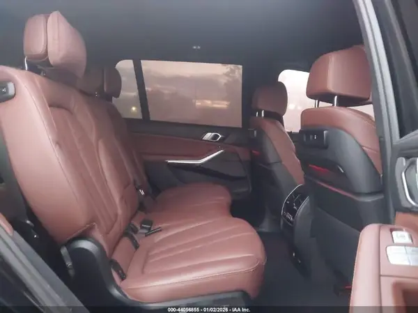 5UXCX4C55KLS38997 2019 BMW X7 - Image 8