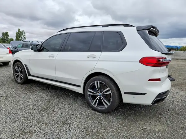 5UXCX4C56KLS36014 2019 BMW X7 - Image 2