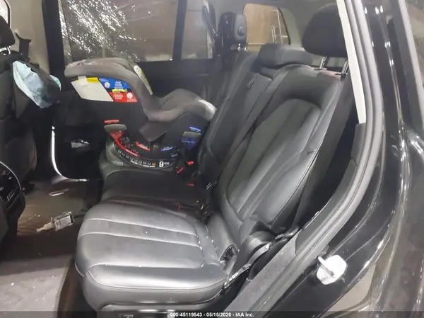 5UXCX4C56KLS36238 2019 BMW X7 - Image 8