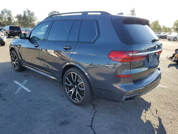 5UXCX4C56KLS37888 2019 BMW X7 - Image 2