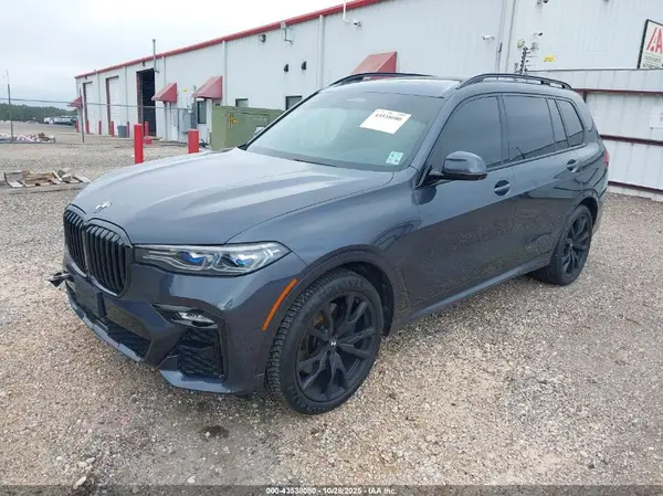 5UXCX4C57KLS36846 2019 BMW X7 - Image 2