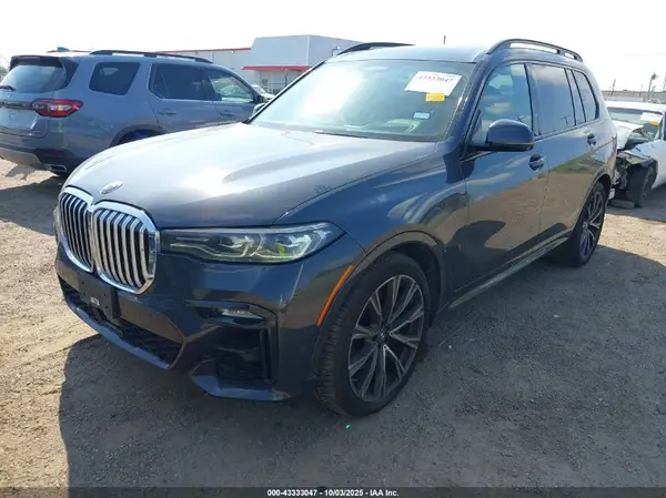 5UXCX4C58KLS38525 2019 BMW X7 - Image 2