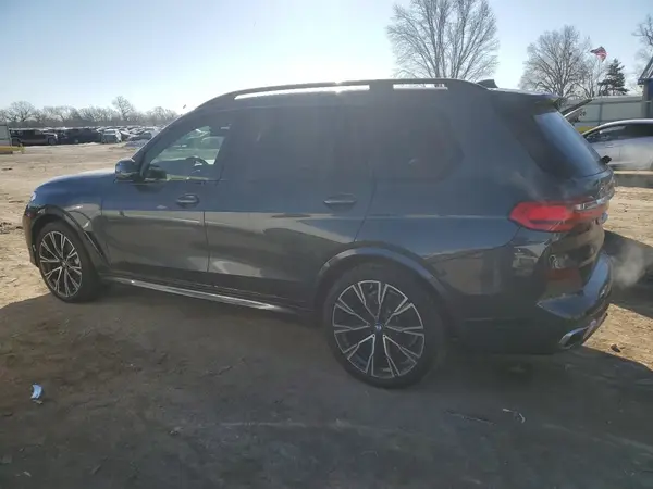 5UXCX4C58KLS39108 2019 BMW X7 - Image 2