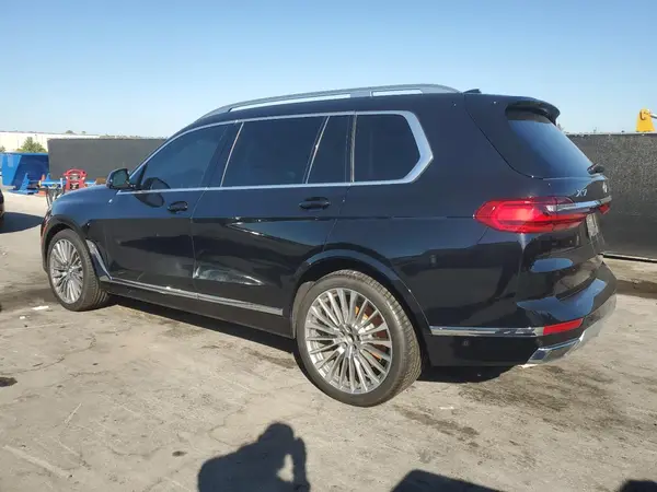 5UXCX4C59KLS36167 2019 BMW X7 - Image 2