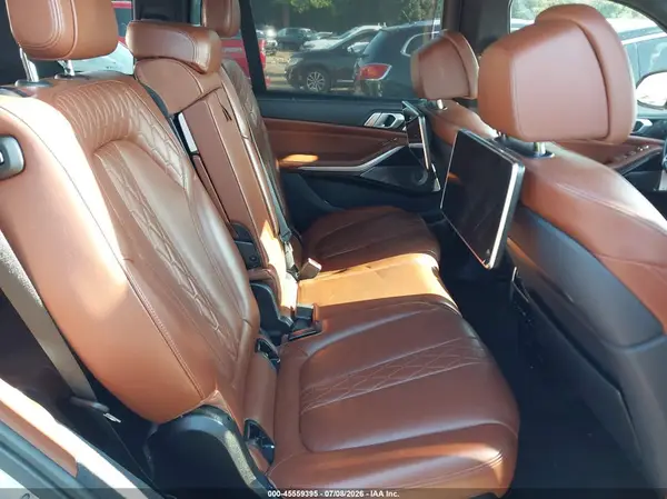 5UXCX4C5XKLB39451 2019 BMW X7 - Image 8