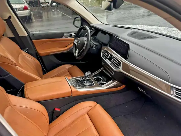 5UXCX4C5XKLS38610 2019 BMW X7 - Image 8