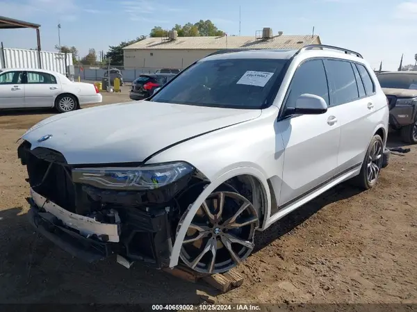 5UXCX6C00L9C29335 2020 BMW X7 - Image 2
