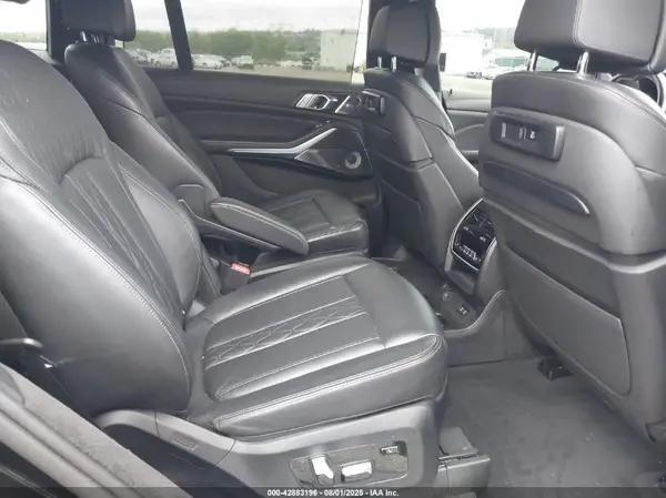 5UXCX6C00M9D88292 2021 BMW X7 - Image 8