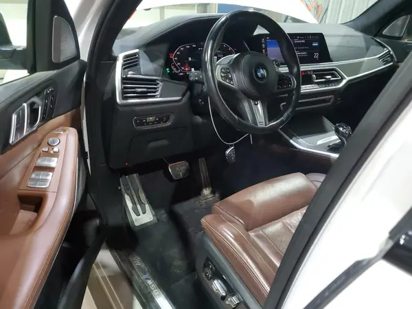 5UXCX6C00M9F17552 2021 BMW X7 - Image 8